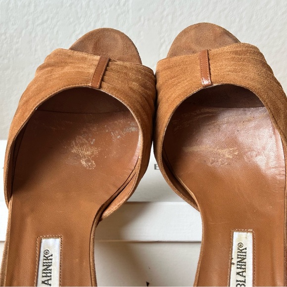 Manolo Blahnik Pump - Picture 10 of 13